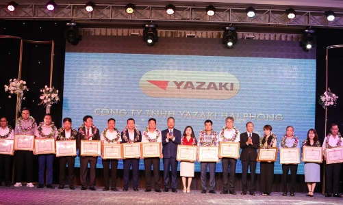 Tôn vinh 87 doanh nghiệp tiêu biểu thực hiện tốt chính sách về bảo hiểm 