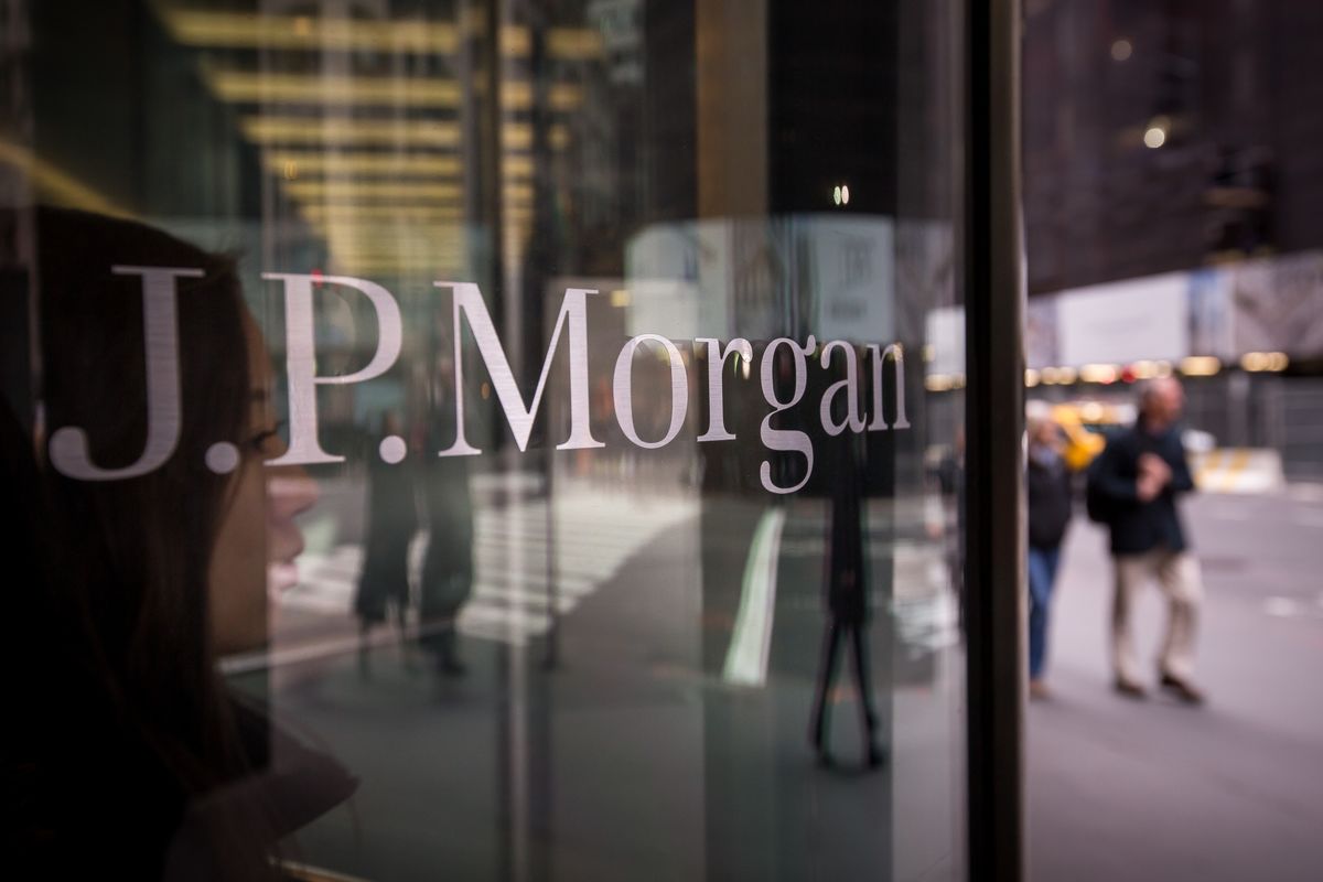 JPMorgan Chase dự báo các ngân hàng trung ương toàn cầu sẽ ngừng tăng lãi suất từ đầu năm 2023 - Ảnh: Getty Images