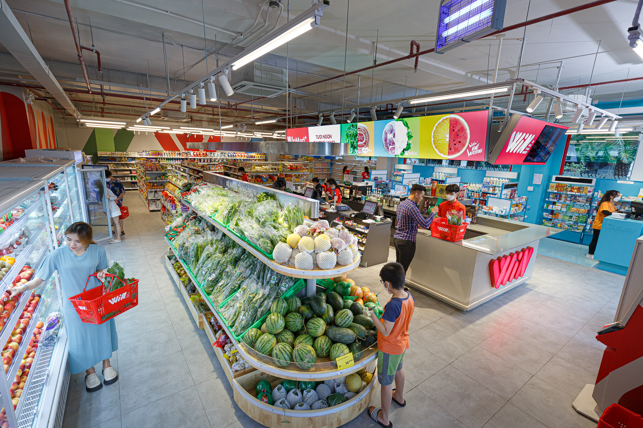 Các kệ hàng trong WIN được bài trí đẹp mắt, khoa học gia tăng trải nghiệm khách hàng.