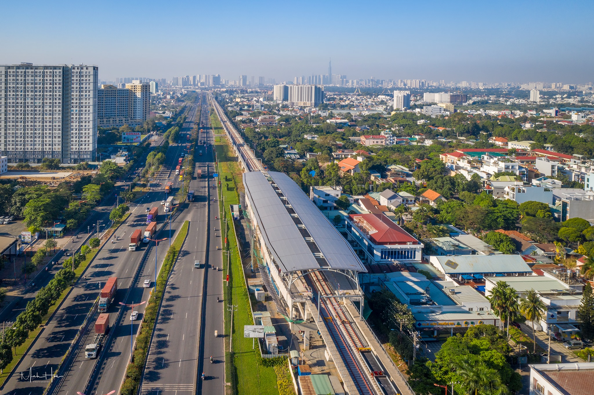 Nguồn cung dự án bất động sản dọc theo tuyến metro hiện đang khan hiếm (Ảnh: Minh Hòa).