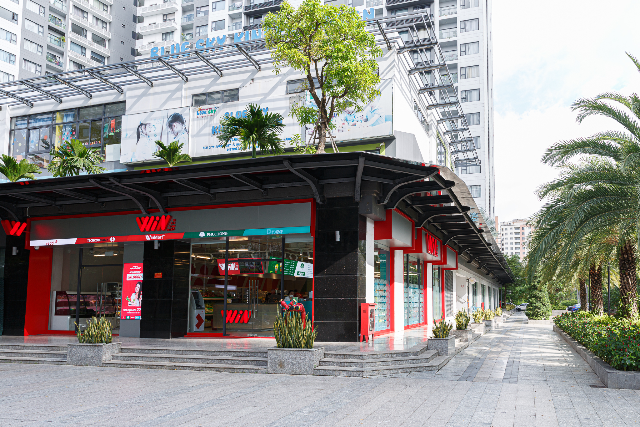 Tính đến cuối tháng 10, 60 cửa hàng WIN đã được đưa vào hoạt động tại các vị trí đắc địa tại Hà Nội và Tp. HCM