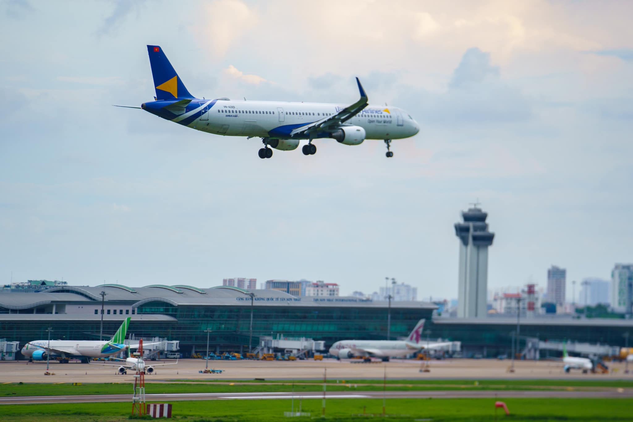 Theo khảo s&aacute;t, gi&aacute; v&eacute; khứ hồi c&aacute;c chặng đi v&agrave; đến từ TP.HCM trong dịp Tết Nguy&ecirc;n đ&aacute;n từ ng&agrave;y 20/1 đến 26/1 đang ở mức rất cao. Ảnh:&nbsp;Vietravel Airlines&nbsp;