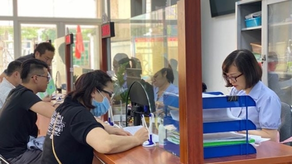 Đề nghị cải cách tiền lương để khắc phục tình trạng công chức nghỉ việc 