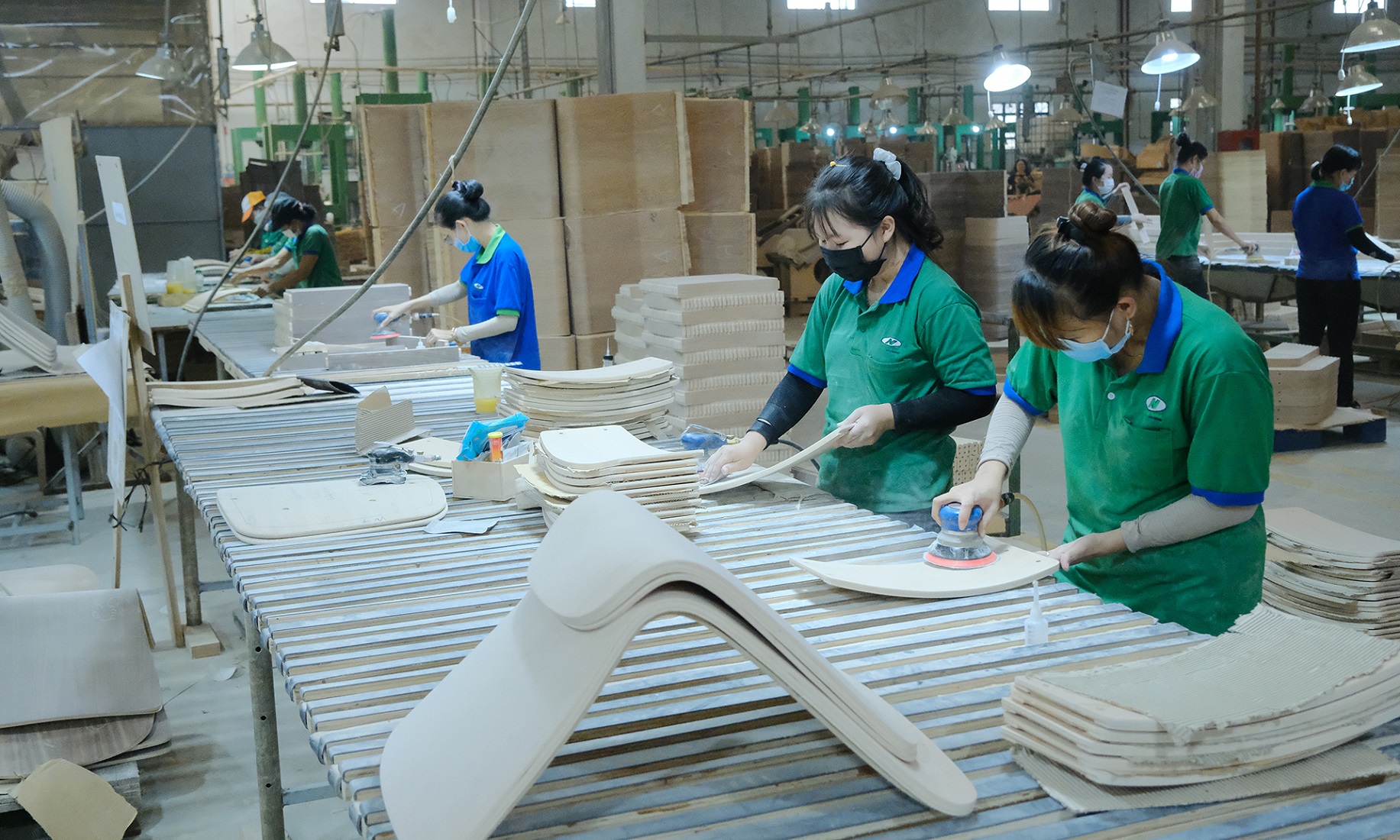 Đưa đồ gỗ hướng vào tiêu thụ tại thị trường nội địa là một giải pháp cho ngành gỗ.