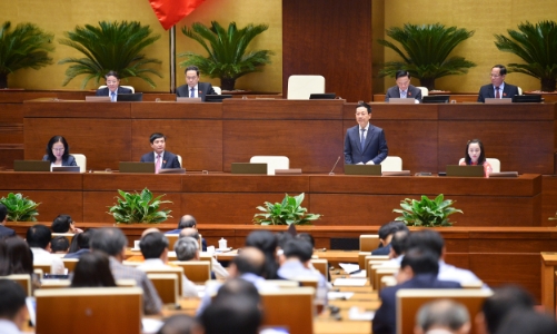 Bộ trưởng Nguyễn Mạnh Hùng: Mức phạt tung tin giả của Việt Nam chỉ bằng 1/10 so với các nước