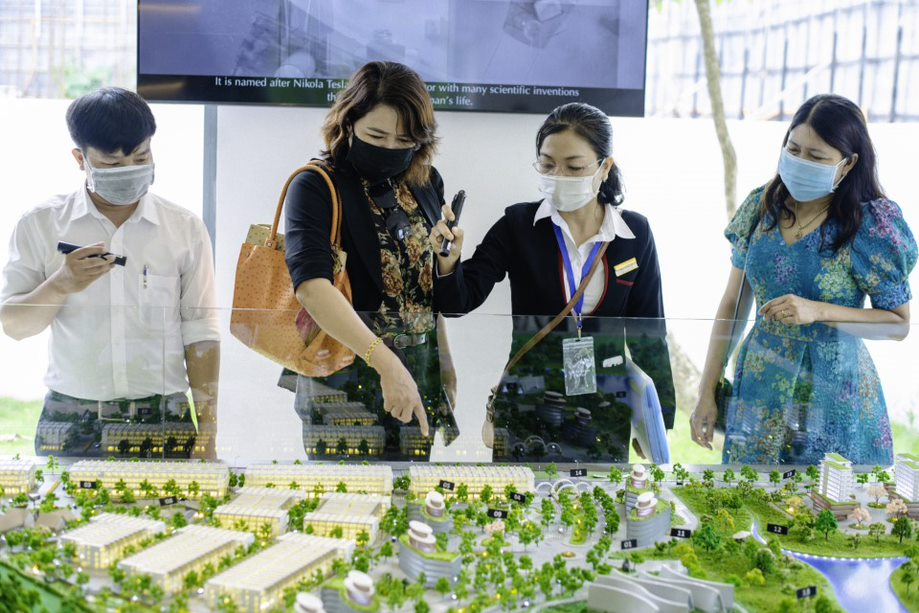 H&agrave;ng ngh&igrave;n lượt kh&aacute;ch tham quan trải nghiệm dự &aacute;n Th&agrave;nh phố C&agrave; ph&ecirc; h&agrave;ng tuần.