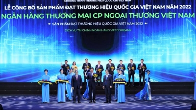 Vietcombank wins National Brand Award for 8th time in succession