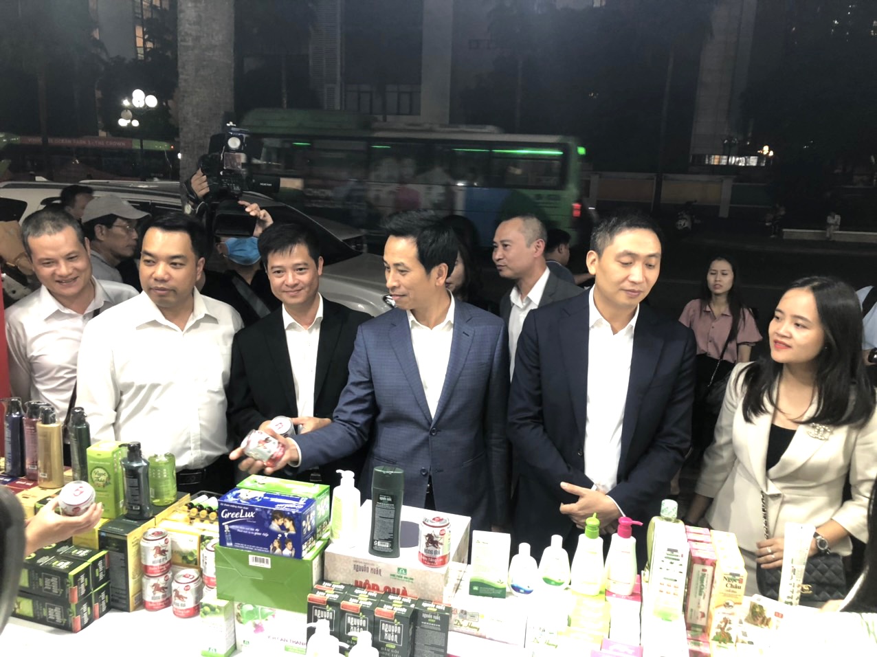 100 gian hàng tham gia sự kiện "Hà Nội siêu hội mua sắm" từ ngày 4-8/11 tại Times City.