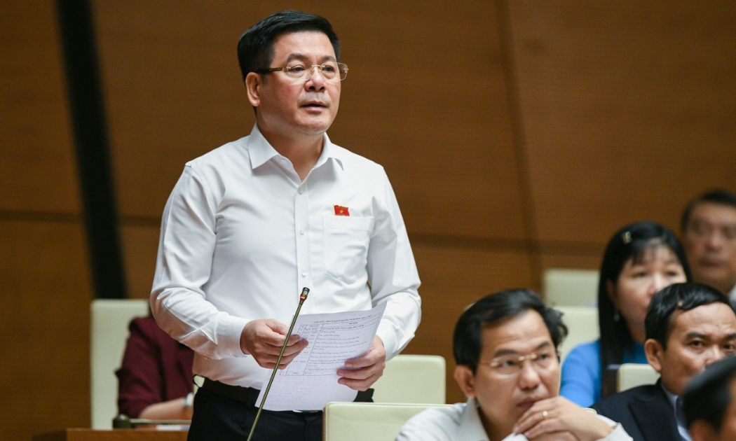 Bộ trưởng Công Thương Nguyễn Hồng Diên 