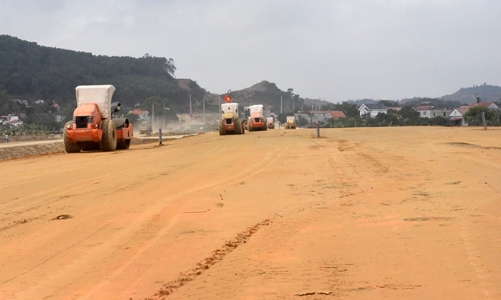 Chỉ định thầu xây lắp 2 dự án cao tốc Bắc-Nam qua Hà Tĩnh quy mô gần 14.000 tỷ đồng