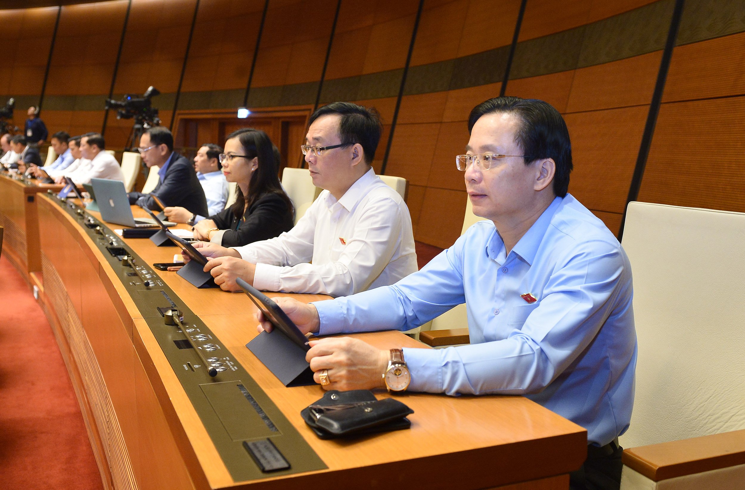 Các đại biểu tham dự phiên thảo luận - Ảnh: Quochoi.vn
