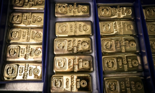 Vàng giảm giá sáng đầu tuần, triển vọng vẫn chưa có gì sáng sủa