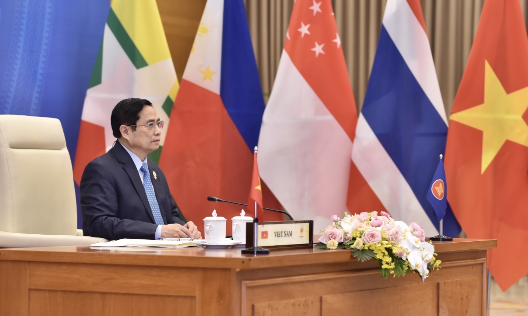 Thủ tướng Chính phủ Phạm Minh Chính dự Hội nghị cấp cao ASEAN lần thứ 38 và 39 theo hình thức trực tuyến ngày 26/10/2021 - Ảnh: VGP