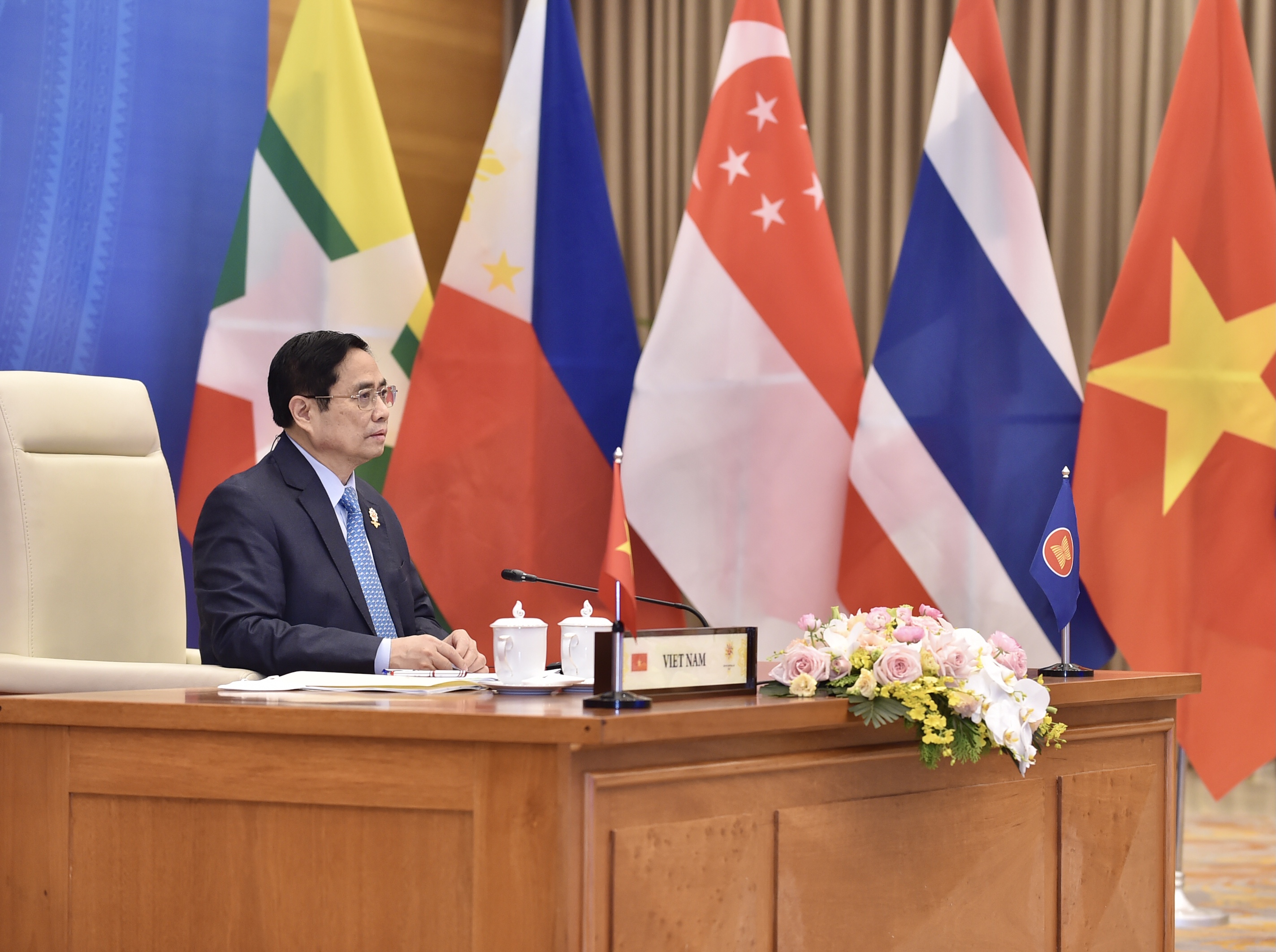 Thủ tướng Chính phủ Phạm Minh Chính dự Hội nghị cấp cao ASEAN lần thứ 38 và 39 theo hình thức trực tuyến ngày 26/10/2021 - Ảnh: VGP