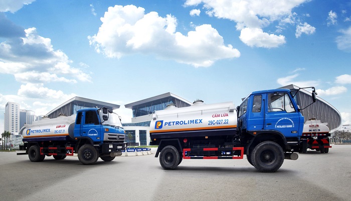 Bộ Giao thông Vận tải, Bộ Công an, chính quyền các địa có phương án phân luồng,tạo điều kiện để các phương tiện vận chuyển xăng dầu.