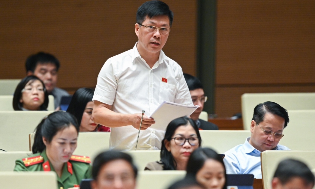 Đại biểu Lý Văn Huấn (Thái Nguyên)