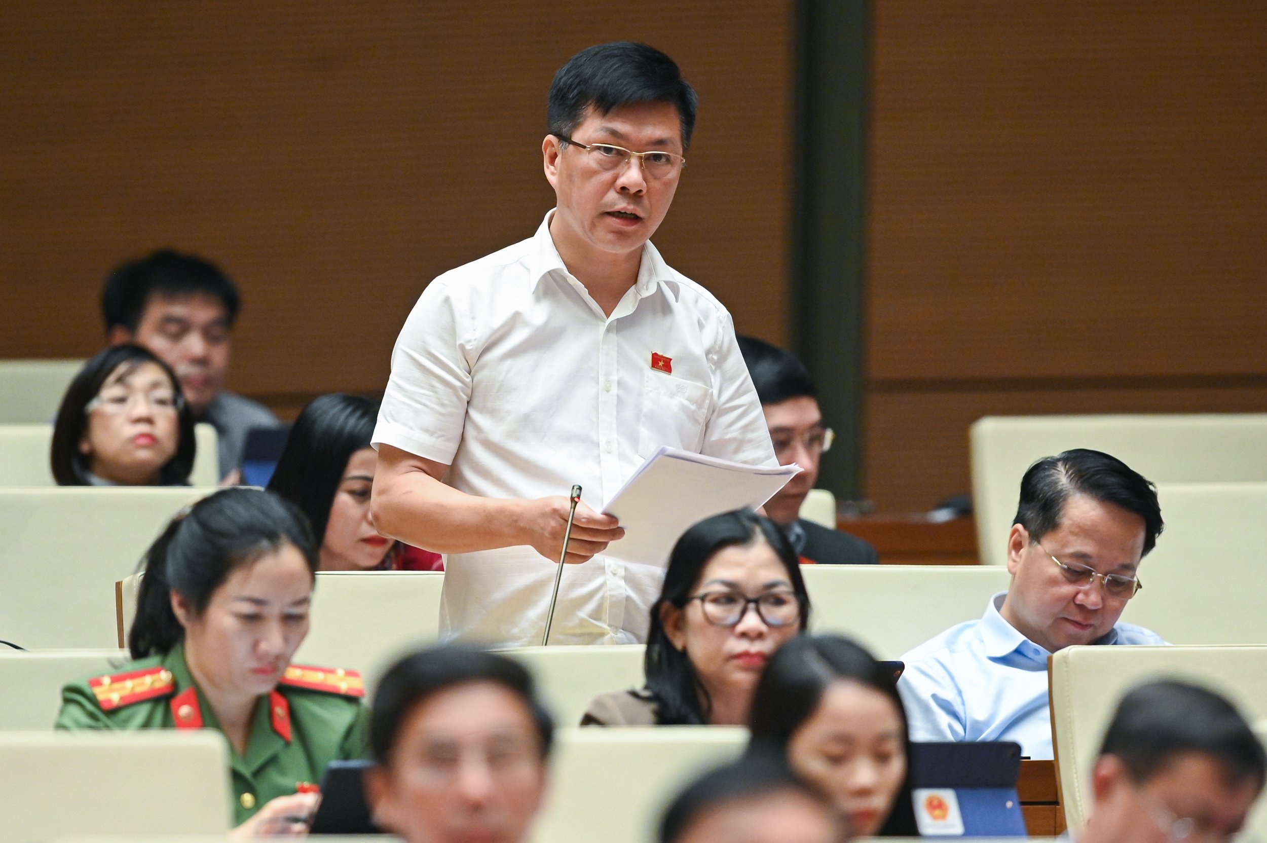 Đại biểu Lý Văn Huấn (Thái Nguyên)