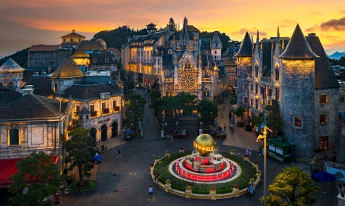 Đà Nẵng: Hoạt động du lịch và dịch vụ tiêu dùng 10 tháng 2022 tăng trưởng mạnh