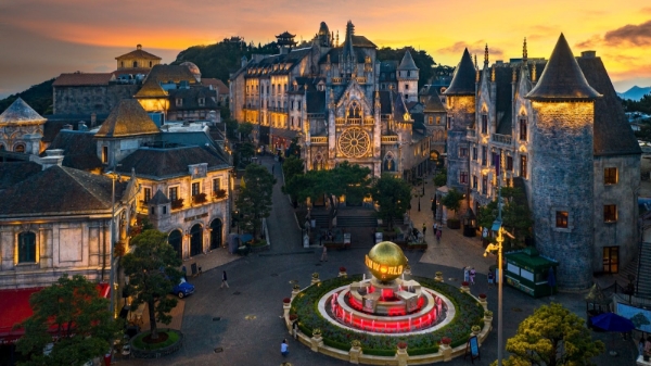 Đà Nẵng: Hoạt động du lịch và dịch vụ tiêu dùng 10 tháng 2022 tăng trưởng mạnh