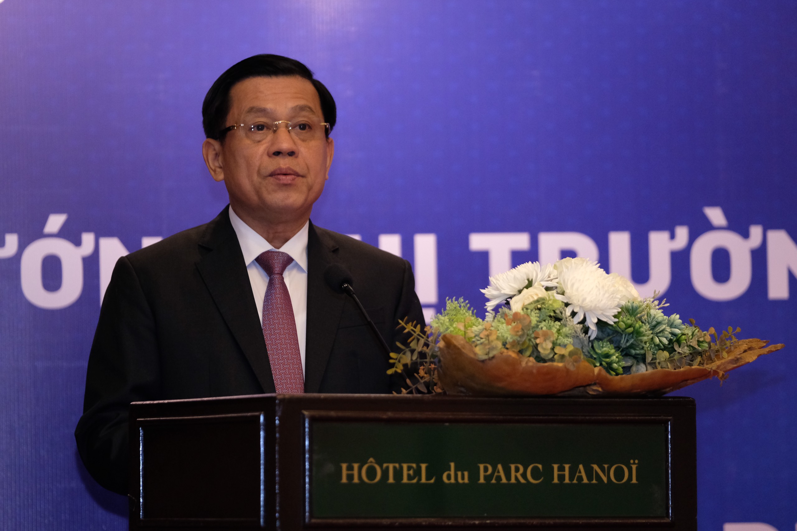 Thứ trưởng Bộ Lao động – Thương binh và Xã hội Nguyễn Bá Hoan chia sẻ tại hội thảo. Ảnh - Nguyễn Sơn. 