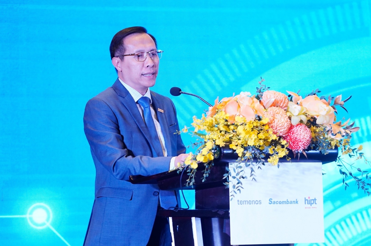 &Ocirc;ng B&ugrave;i Văn Dũng, Ph&oacute; Tổng gi&aacute;m đốc Sacombank, ph&aacute;t biểu tại sự kiện.