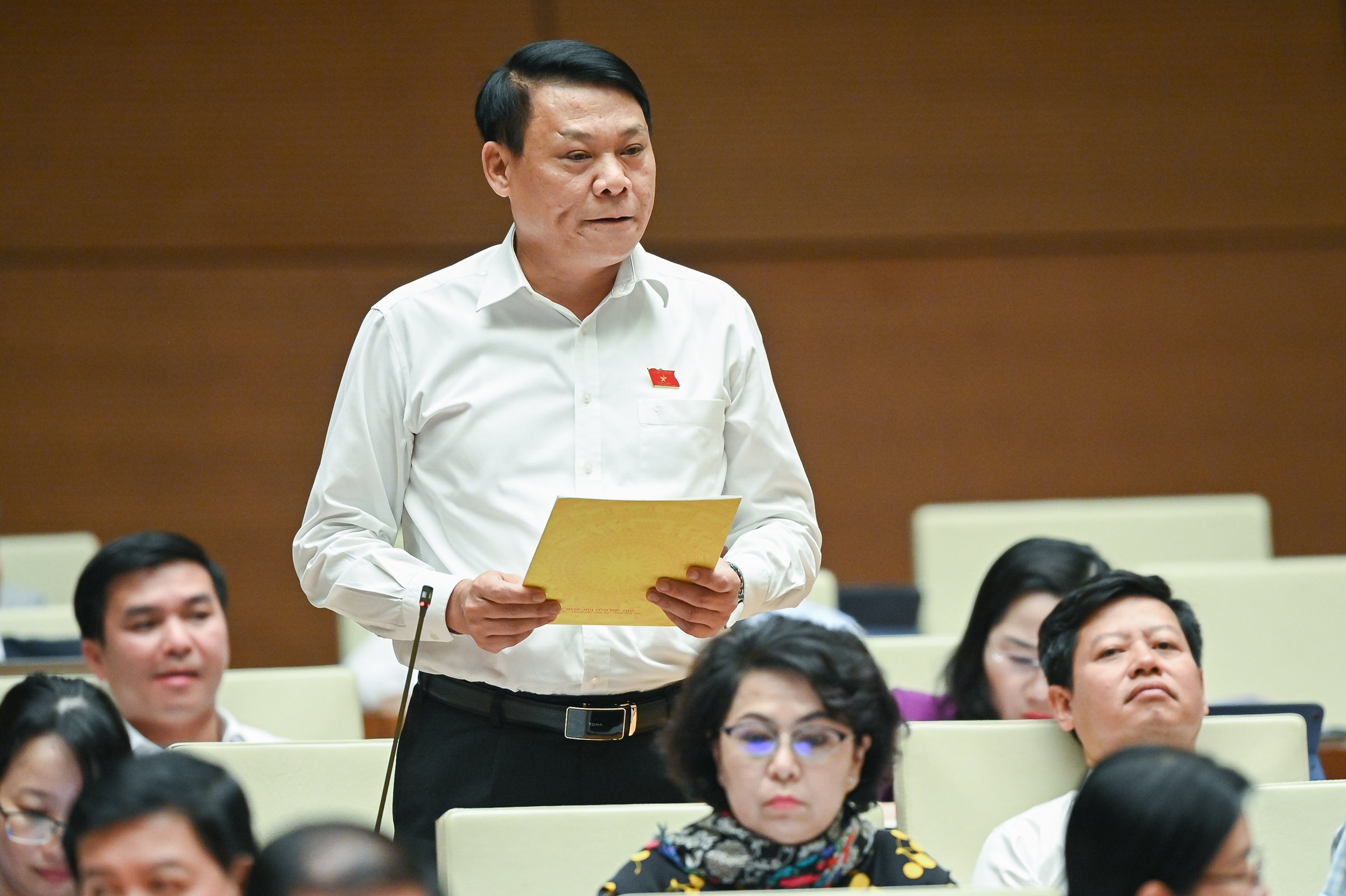 Đại biểu Nguyễn Thành Nam - Đoàn Đại biểu Quốc hội tỉnh Phú Thọ đề nghị ưu tiên cho các tổ chức kinh tế tập thể trong lĩnh vực nông nghiệp - Ảnh: Quochoi.vn.