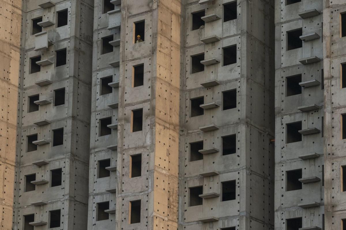 Theo tổ chức xếp hạng&nbsp;t&iacute;n nhiệm Moody's Investors Service, sự hiện diện ng&agrave;y c&agrave;ng lớn của c&aacute;c LGFV trong lĩnh vực bất động sản c&oacute; thể ảnh hưởng đến hồ sơ t&iacute;n dụng của họ - Ảnh: Getty Images