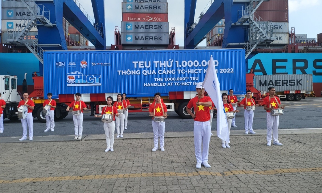 1 triệu TEU hàng hóa thông qua qua cảng container quốc tế Tân cảng Hải Phòng