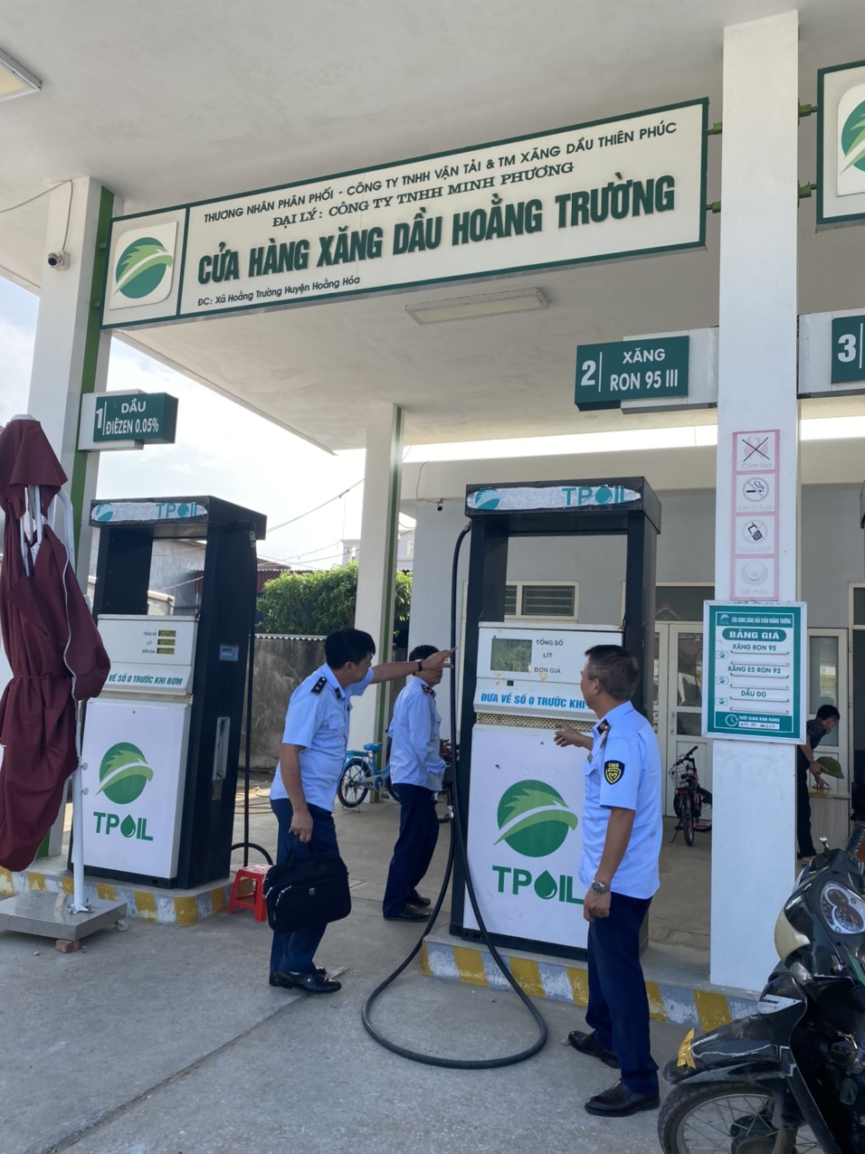 Cửa hàng xăng dầu Hoằng Trường bị xử phạt 7.500.000 đồng trong đợt kiểm tra đột xuất của QLTT ngày 8/11/2022