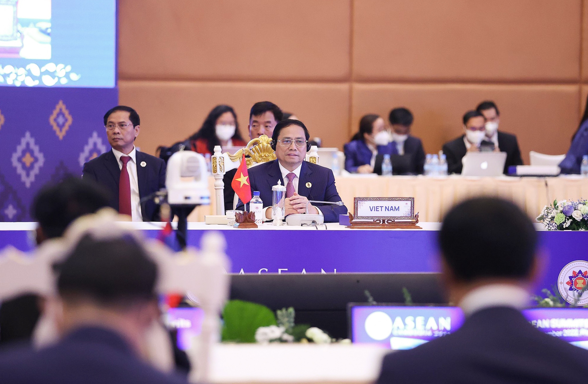 Thủ tướng nhấn mạnh nhiều thông điệp quan trọng về các vấn đề khu vực và quốc tế tại Hội nghị Cấp cao ASEAN 41 - Ảnh: VGP