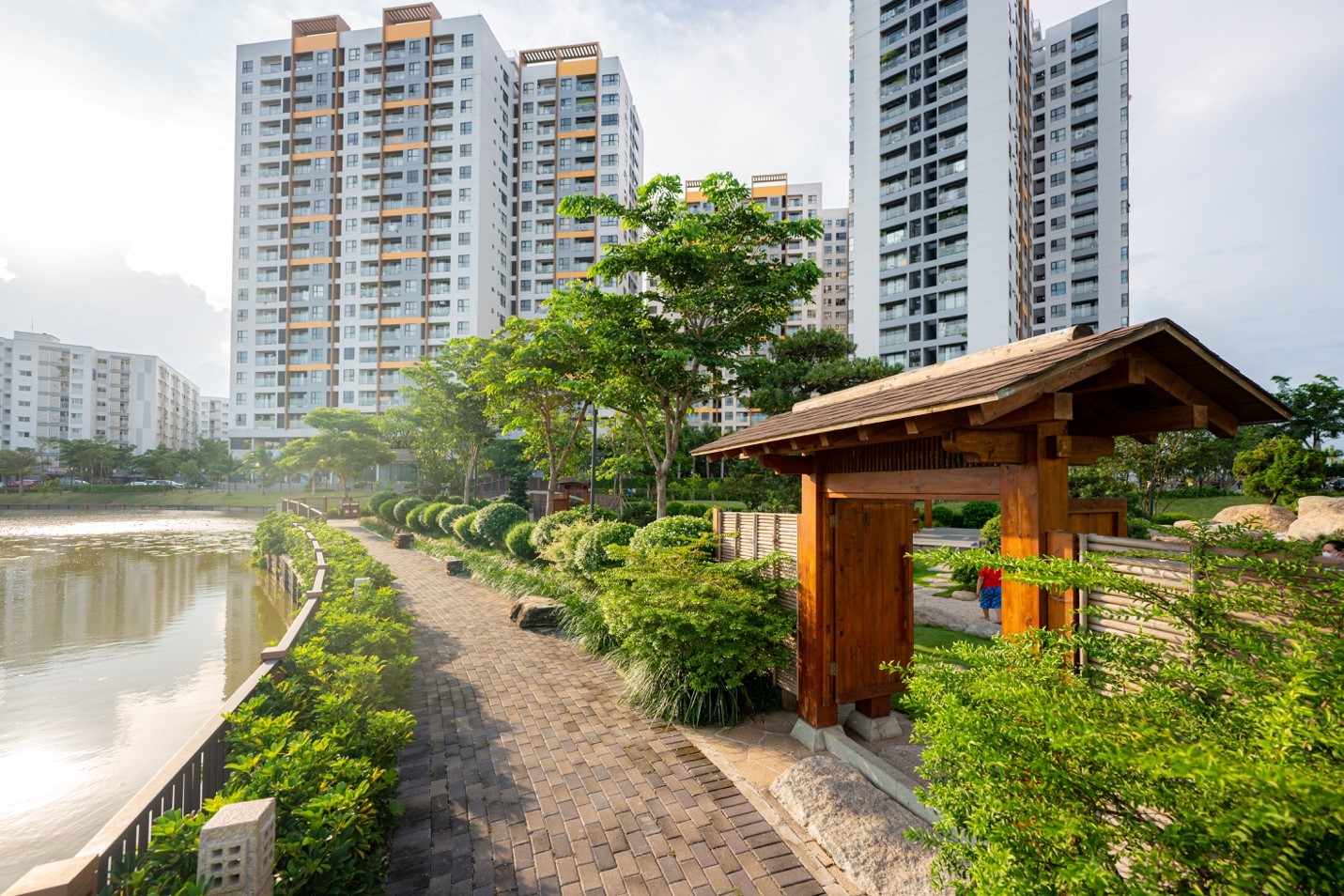 Một góc bình yên và đầy mảng xanh tại khu đô thị tích hợp Mizuki Park.