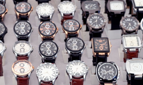 Đồng hồ xa xỉ đã qua sử dụng sụt giảm giá trị do thừa nguồn cung