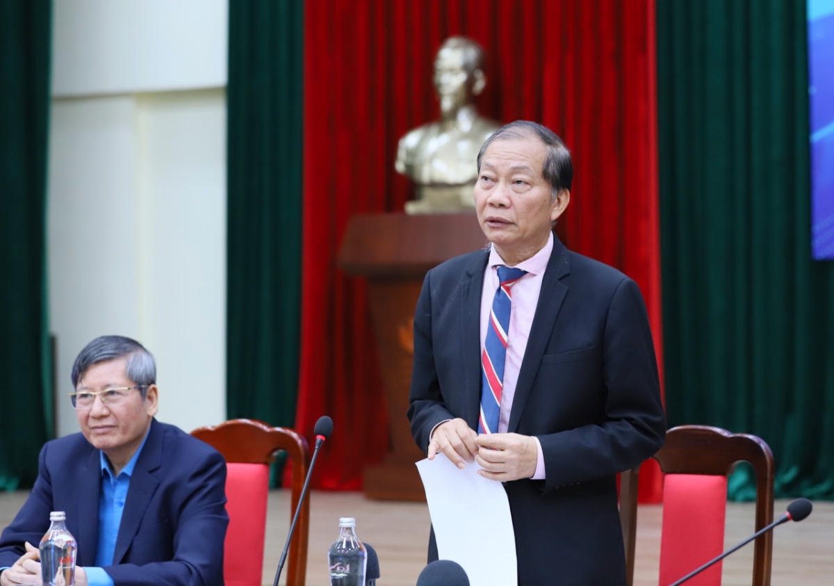 Ông Hoàng Quang Phòng, Phó Chủ tịch Liên đoàn Thương mại và Công nghiệp Việt Nam phát biểu. Ảnh - Tô Thế.