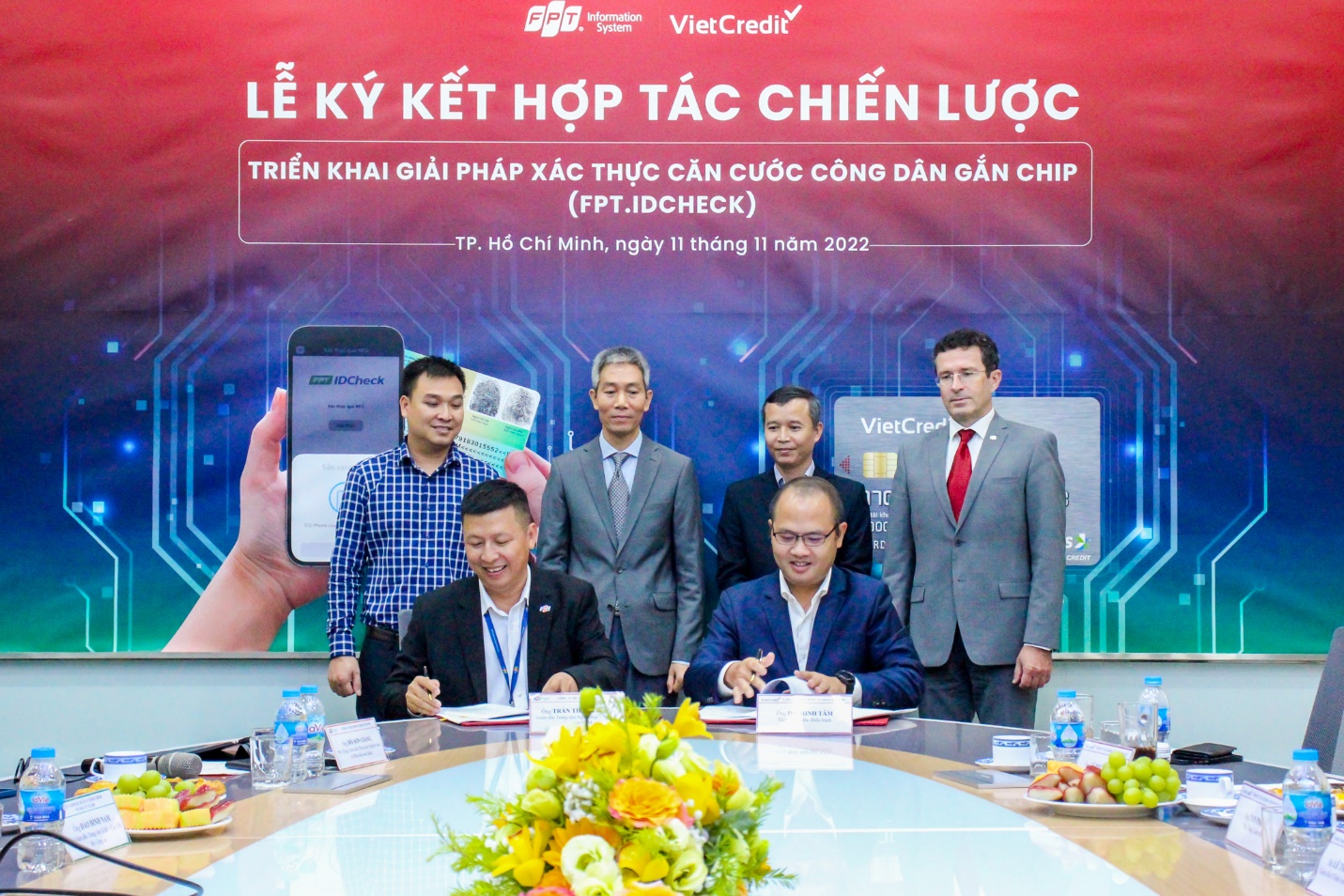 FPT IS và VietCredit hợp tác, triển khai cung cấp giải pháp FPT.IDCheck.