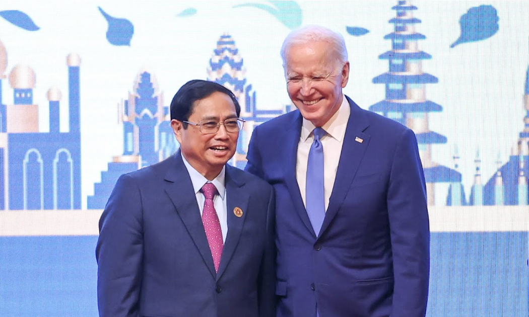 Thủ tướng Phạm Minh Chính và Tổng thống Mỹ Joe Biden tại Hội nghị cấp cao ASEAN - Mỹ chiều 12/11 - Ảnh: VGP