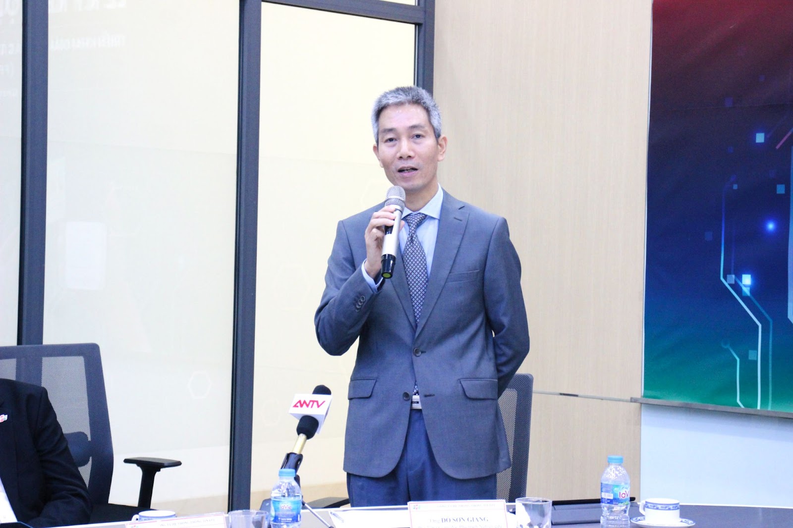 Ông Đỗ Sơn Giang - Phó Tổng giám đốc phụ trách R&D của FPT IS khẳng định FPT IS sẽ đồng hành cùng VietCredit để đưa sự hợp tác đi tới thành công.