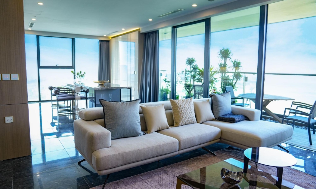 Khu vườn ban công diện tích lớn tầm nhìn hướng sông Hồng chỉ có tại Sunshine Golden River.