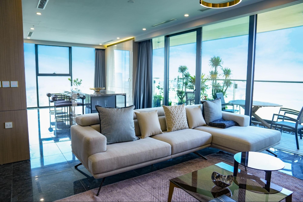 Khu vườn ban công diện tích lớn tầm nhìn hướng sông Hồng chỉ có tại Sunshine Golden River.