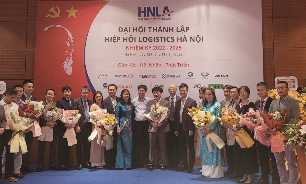 Ban Chấp hành Hiệp hội Logistics Hà Nội (HNLA) ra mắt với 16 thành viên.