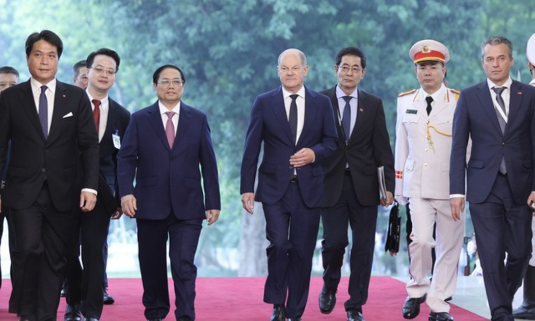 Thủ tướng Chính phủ Phạm Minh Chính chủ trì lễ đón Thủ tướng Olaf Scholz và Đoàn đại biểu cấp cao Đức thăm chính thức Việt Nam chiều ngày 13/11 - Ảnh: VGP