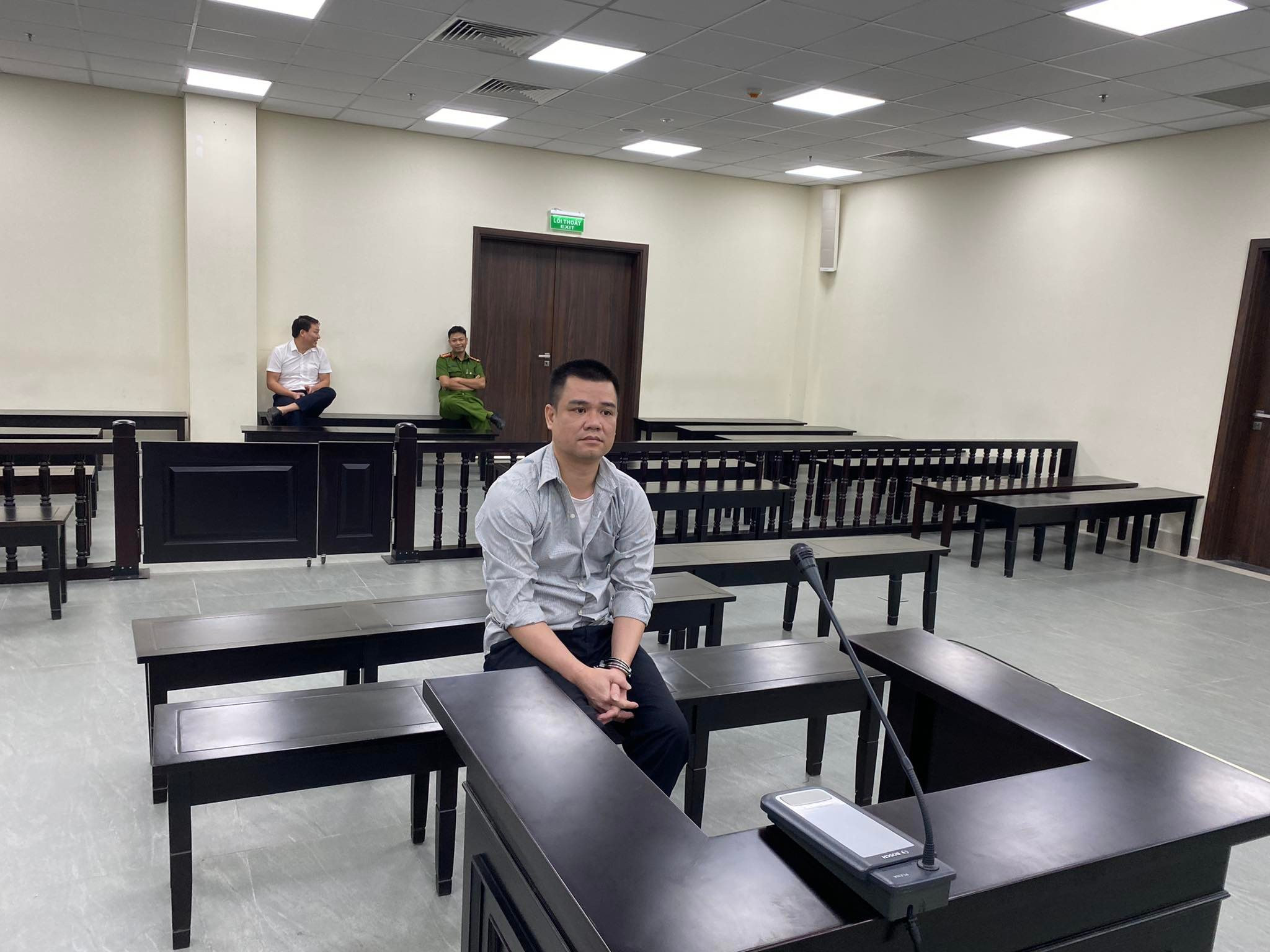 Thức tại tòa.