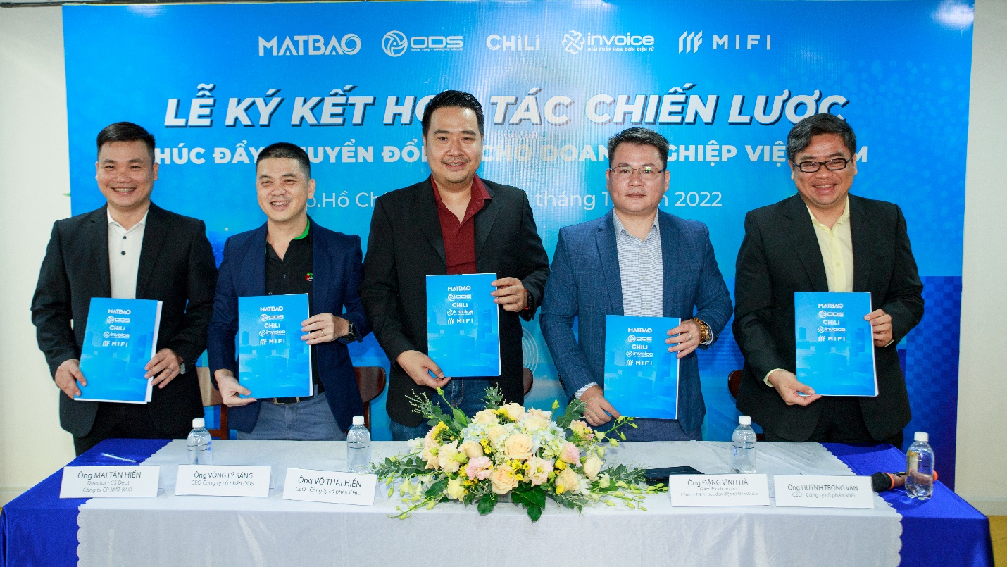 Lễ ký kết hợp tác chiến lược giữa M-Invoice, Mắt Bão, ODS, CHILI và MIFI.