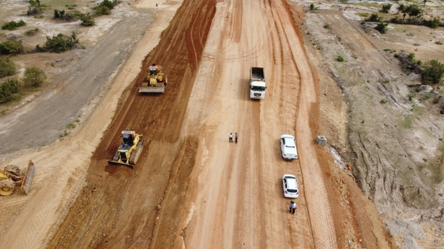 Bộ Giao thông vận tải đang thúc tiến độ giải phóng mặt bằng để thi công cao tốc Bắc - Nam