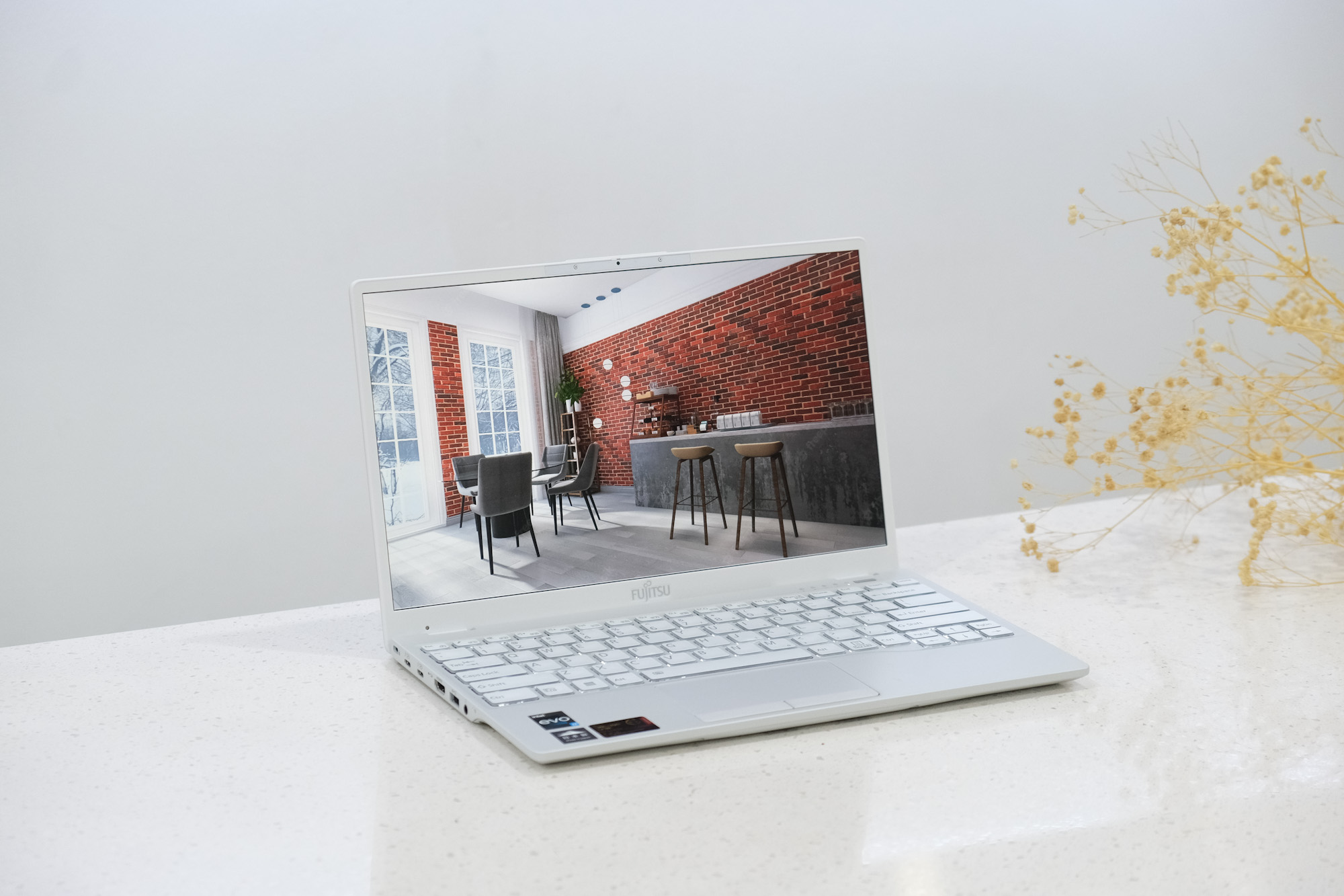 Phiên bản màu trắng của Fujitsu UH-X 2022 cực kỳ cá tính và nổi bật.