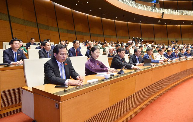 Quốc hội thông qua dự thảo Nghị quyết về thí điểm đấu giá biển số xe ô tô