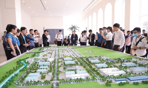 Thị trường bất động sản đang đối mặt với nhiều khó khăn