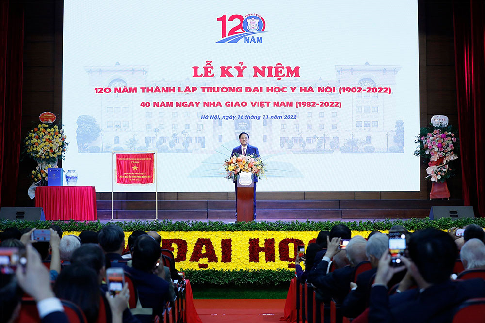  Lễ kỷ niệm 120 năm ngày thành lập Trường Đại học Y Hà Nội. Ảnh: TTXVN