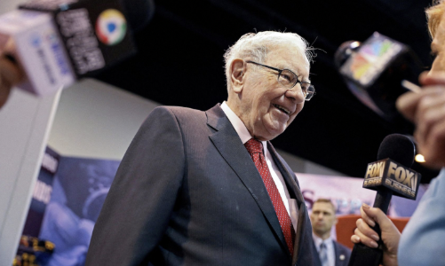 Giữa lúc thị trường bấn loạn, Warren Buffett chi 66 tỷ USD bắt đáy cổ phiếu từ đầu năm