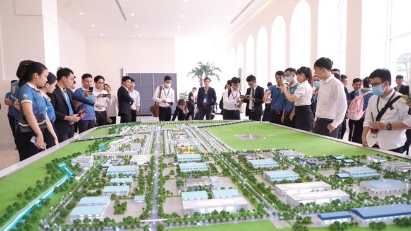 Businesses upbeat about real estate market 