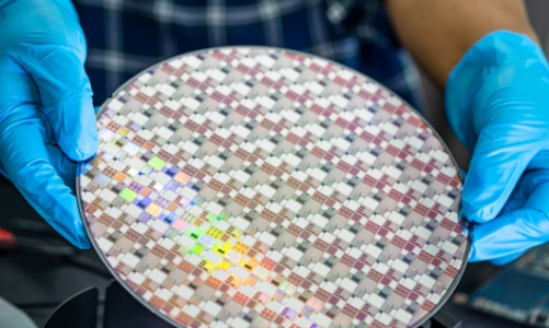 Anh chặn đứng thương vụ Trung Quốc thâu tóm hãng chip